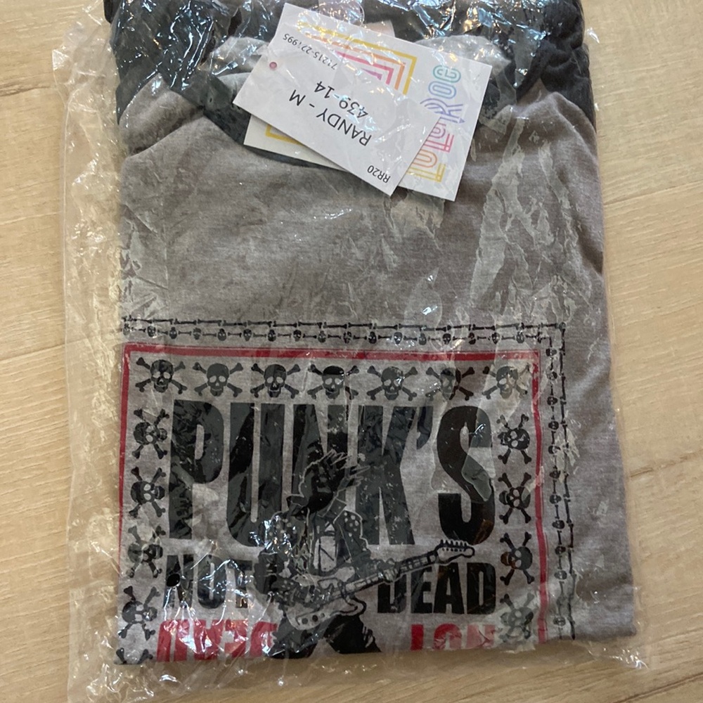 Long sleeve shirt